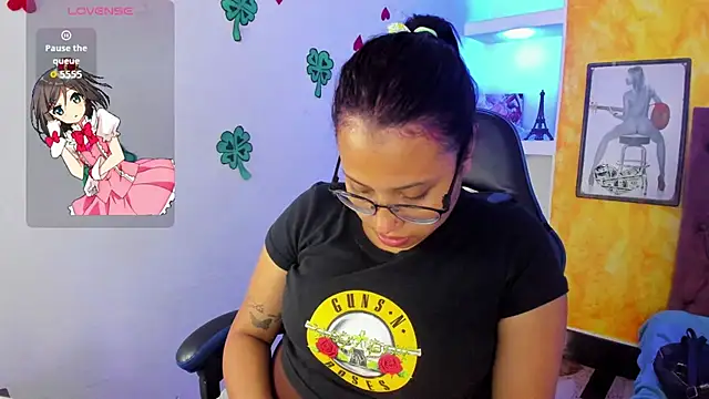 susan mooree online show from March 25, 9:28 pm