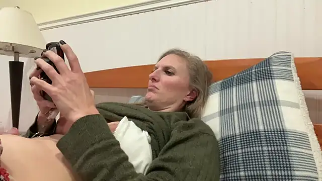 bubblytempest online show from October 18, 5:21 am