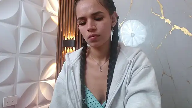 Snapshot of Adara_Bms chatting on October 16, 12:19 pm Adara Bms online show from October 16, 12:19 pm