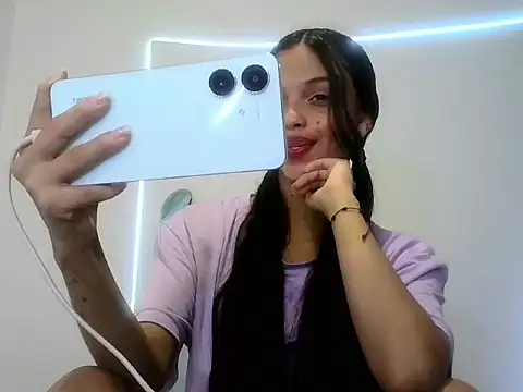 Snapshot of lucy_babyy chatting on October 6, 7:07 pm lucy babyy online show from October 6, 7:07 pm