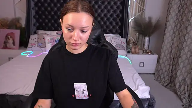 FoxyMayy online show from September 23, 1:53 pm