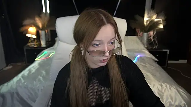 FoxyMayy online show from November 12, 2:37 pm