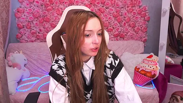 FoxyMayy online show from May 30, 4:21 am