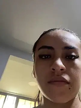 Leslie Bussh  online show from December 20, 7:29 pm