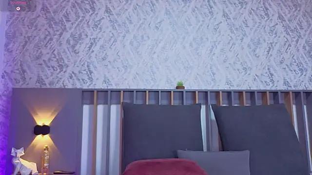 Miranda Blair online show from November 28, 11:30 pm