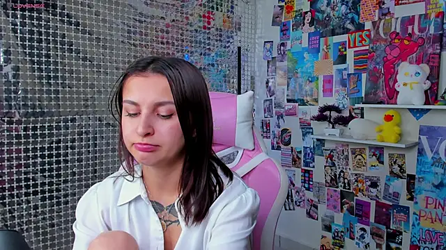 Snapshot of Mary_0Smith chatting on October 9, 4:49 am Mary 0Smith online show from October 9, 4:49 am