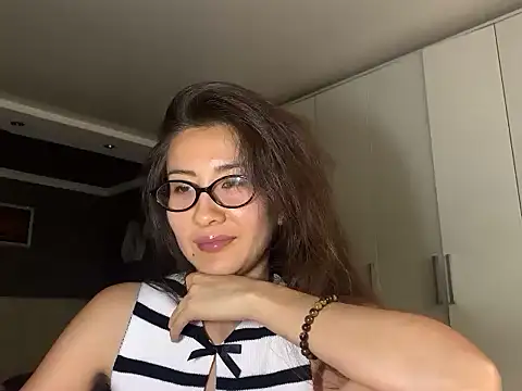 Kivoora online show from July 23, 9:06 am