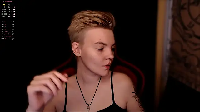 KrisNeal online show from November 1, 9:02 am