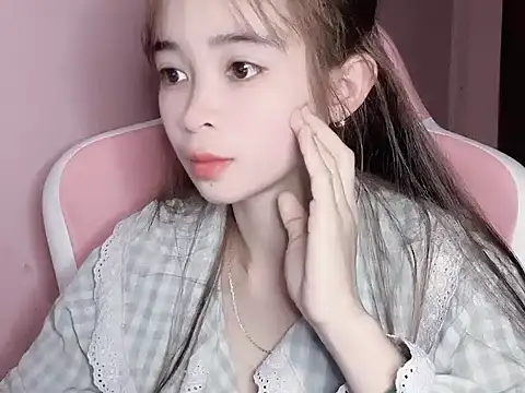 Suna7383 online show from December 13, 8:15 pm