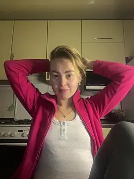 MartaLuna  online show from February 23, 7:02 pm