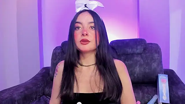 Ashleypetit online show from February 8, 1:04 pm