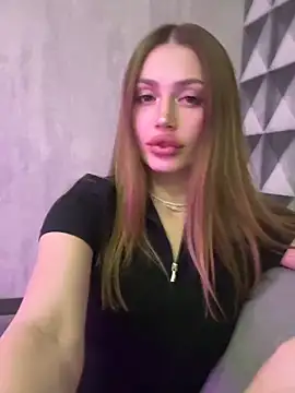 Elizabeth Tay online show from March 11, 6:54 pm