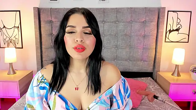 Linda Fosterr online show from January 12, 8:36 pm