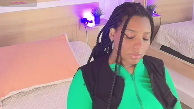 ValeryCortezm online show from October 12, 1:46 pm