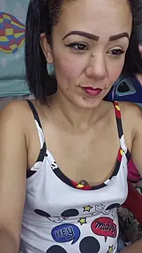 Lhia  online show from December 21, 4:55 pm