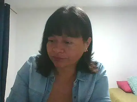 adri89-g online show from November 18, 11:22 am