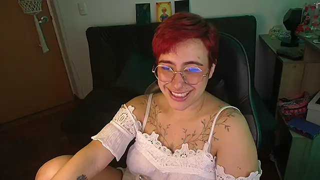 Miacatsito3 online show from November 11, 5:47 am