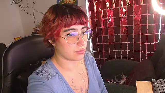 Miacatsito3 online show from February 19, 10:30 pm