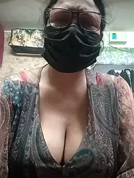 thehotlady online show from February 6, 3:21 am