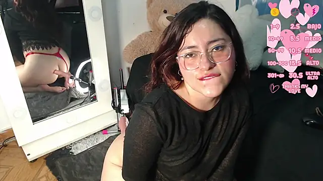 honeywhisper69 online show from October 30, 9:38 pm