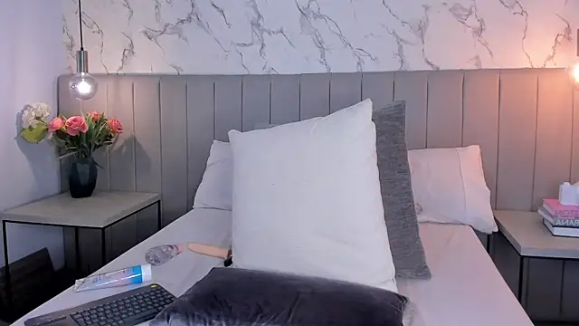 Amber Santana online show from September 16, 11:57 pm