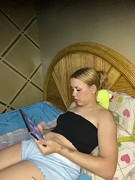 coupleyys online show from May 13, 10:04 pm