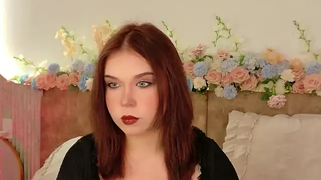 Lilith Bonheur online show from May 7, 11:03 am