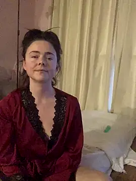 Mia Winters online show from November 16, 4:40 pm