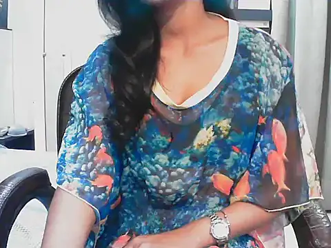 short girl  online show from October 28, 4:46 pm