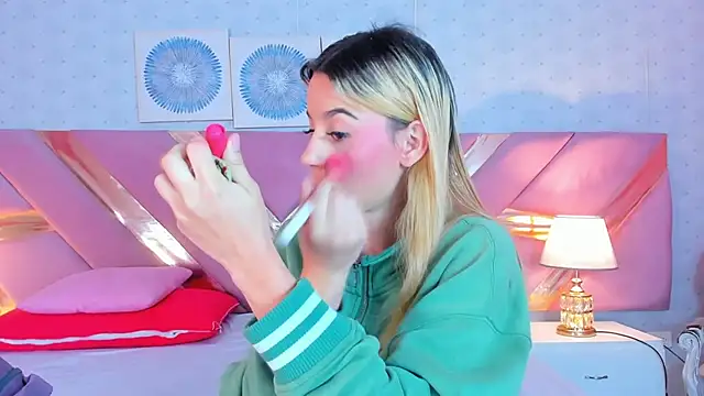 ChloeLaurentt online show from December 4, 2:19 pm