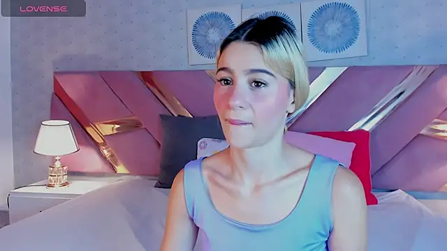 ChloeLaurentt online show from November 12, 1:20 pm