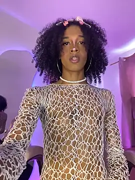 Mia royal online show from March 17, 7:40 pm