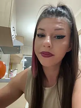 ZayaRose online show from October 20, 8:01 pm