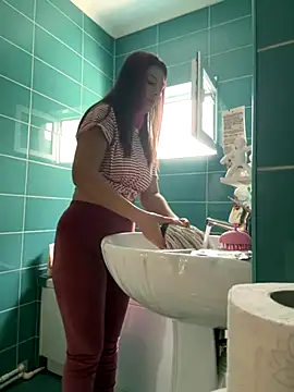 ZayaRose online show from October 14, 1:35 pm