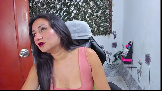 Luna021 1 online show from December 4, 9:15 pm