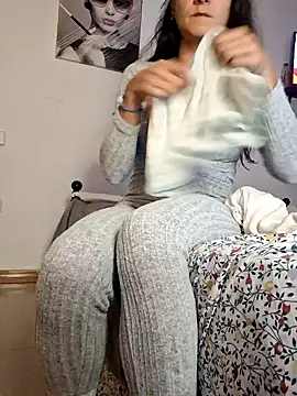 Snapshot of Lauraxxsteen chatting on October 21, 8:57 pm Lauraxxsteen online show from October 21, 8:57 pm