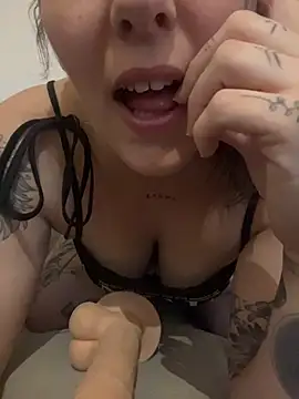 anonyme hot47 online show from March 24, 8:14 pm