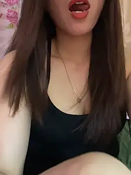 Moon pusy online show from April 15, 1:44 pm