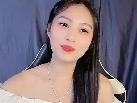 Lyly4757 online show from September 22, 2:37 pm