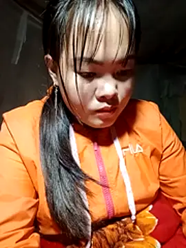 emilyzz online show from February 21, 3:13 pm