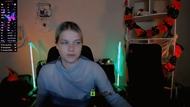 Snapshot of kaela_spell_ chatting on October 20, 10:57 pm kaela spell online show from October 20, 10:57 pm