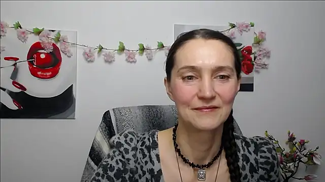 TayaFinch online show from January 16, 2:13 pm