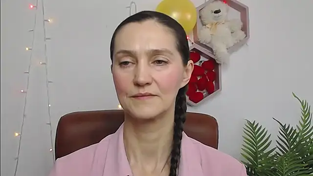 TayaFinch online show from March 7, 2:35 pm