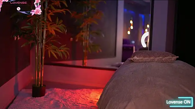 SiennaJayden online show from October 23, 5:30 pm