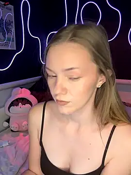 MilaMoone online show from January 8, 11:03 am