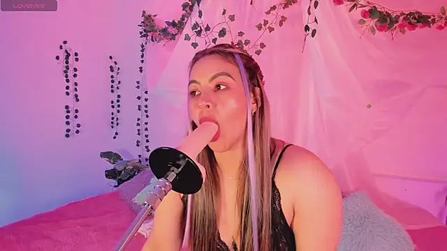 chubbyZoe online show from November 14, 1:38 am