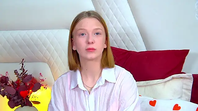 BeatriceBinoche online show from March 24, 6:30 am