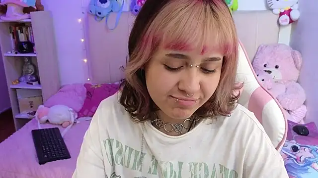 NekoWaifu online show from April 14, 2:06 pm