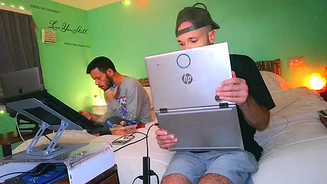 versatilevortex online show from October 22, 2:49 am