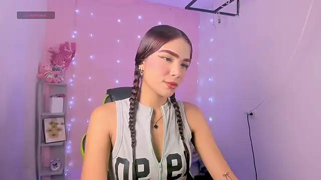 Snapshot of ashlysmith_01 chatting on October 1, 3:55 am ashlysmith 01 online show from October 1, 3:55 am